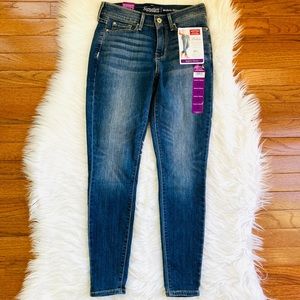Levi's Modern Skinny Jeans